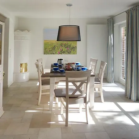 Haus Akim Am Olhoern Holiday home Wyk auf Foehr